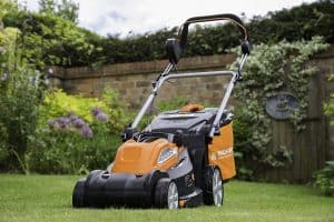 Yard Force 34cm Cordless Rotary Lawnmower Review