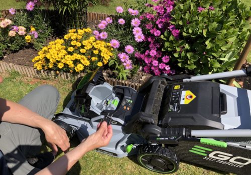 Things to Consider When Purchasing a Cordless Lawn Mower