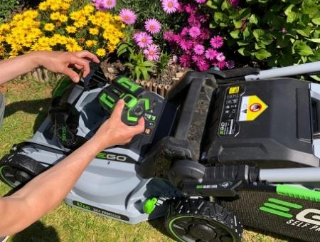 Considerations For Choosing A Cordless Mower For A Large Lawn