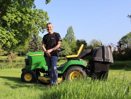 Best Ride-On Lawn Mower Review