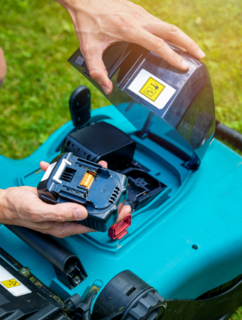 What Should I Look For In A Cordless Lawn Mower