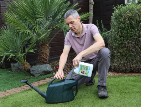 Removing Bad Odours from Your Artificial Lawn - Pet Urine