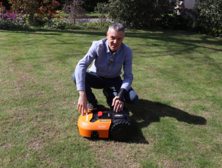 2. Best Robot Lawn Mower For Cut To Edge - WORX WR142E M700