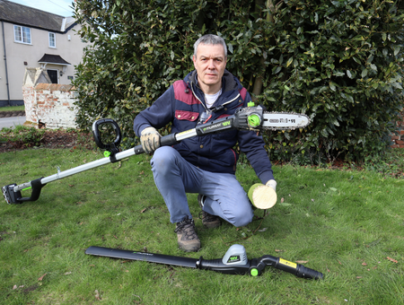 Murray IQ18PSHK Cordless Pole Saw & Hedge Trimmer Review
