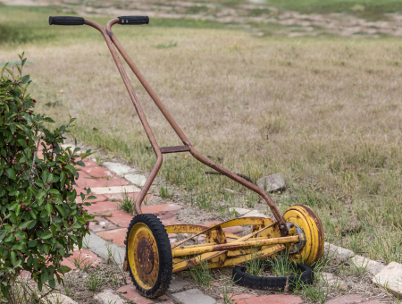 When Is The Right Time To Switch To A Push Manual Lawn Mower