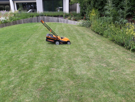 LawnMaster 34cm Electric Lawn Mower Testing and Performance