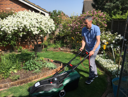 Cutting your lawn in spring