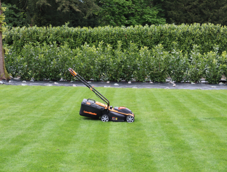 LawnMaster 32cm Cordless Lawnmower Conclusion